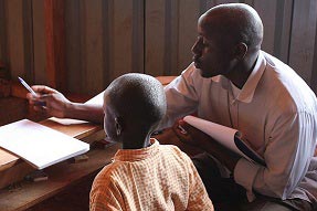 Enumerator administers the EGMA, Kenya