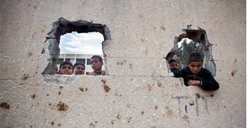 Image: Conference on conflict in Colombia: Education holds key to peace